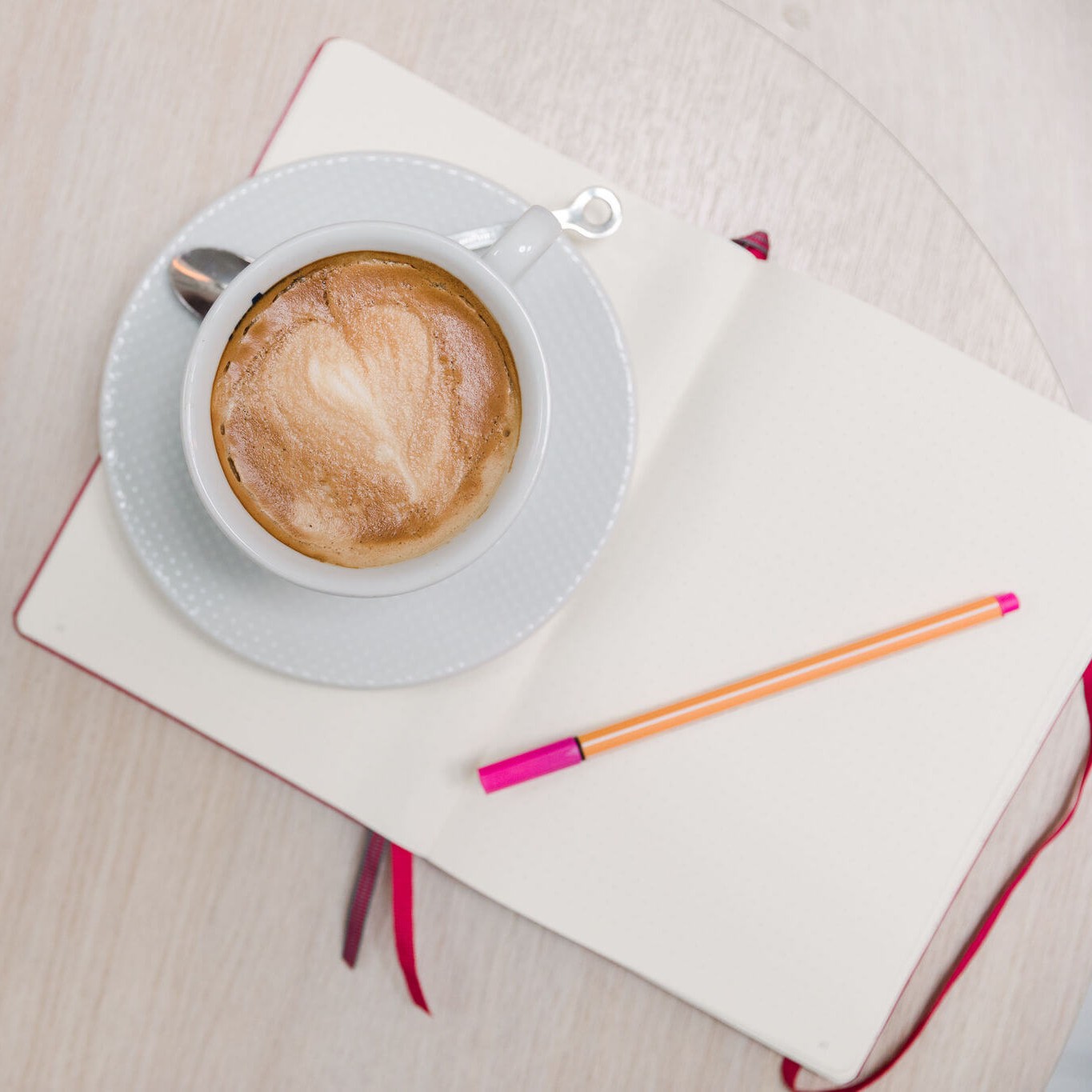 bujo, rosa penna, kaffe latte bujo, rosa penna, kaffe latte